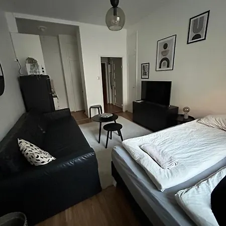 Small Cozy In City Area Apartament Helsinki